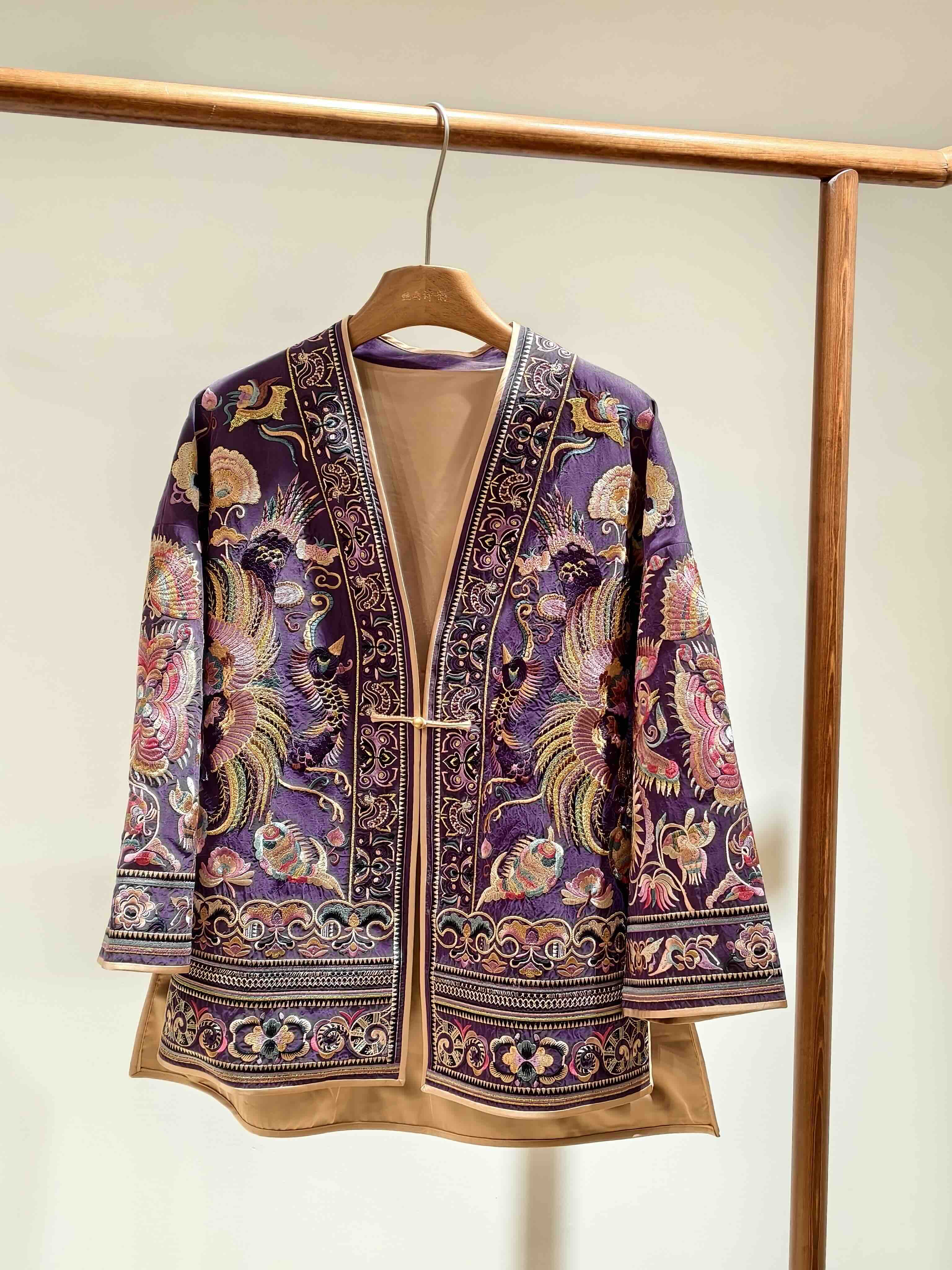 Phenix & Floral Embroidery, Xiangyunsha Silk Coat