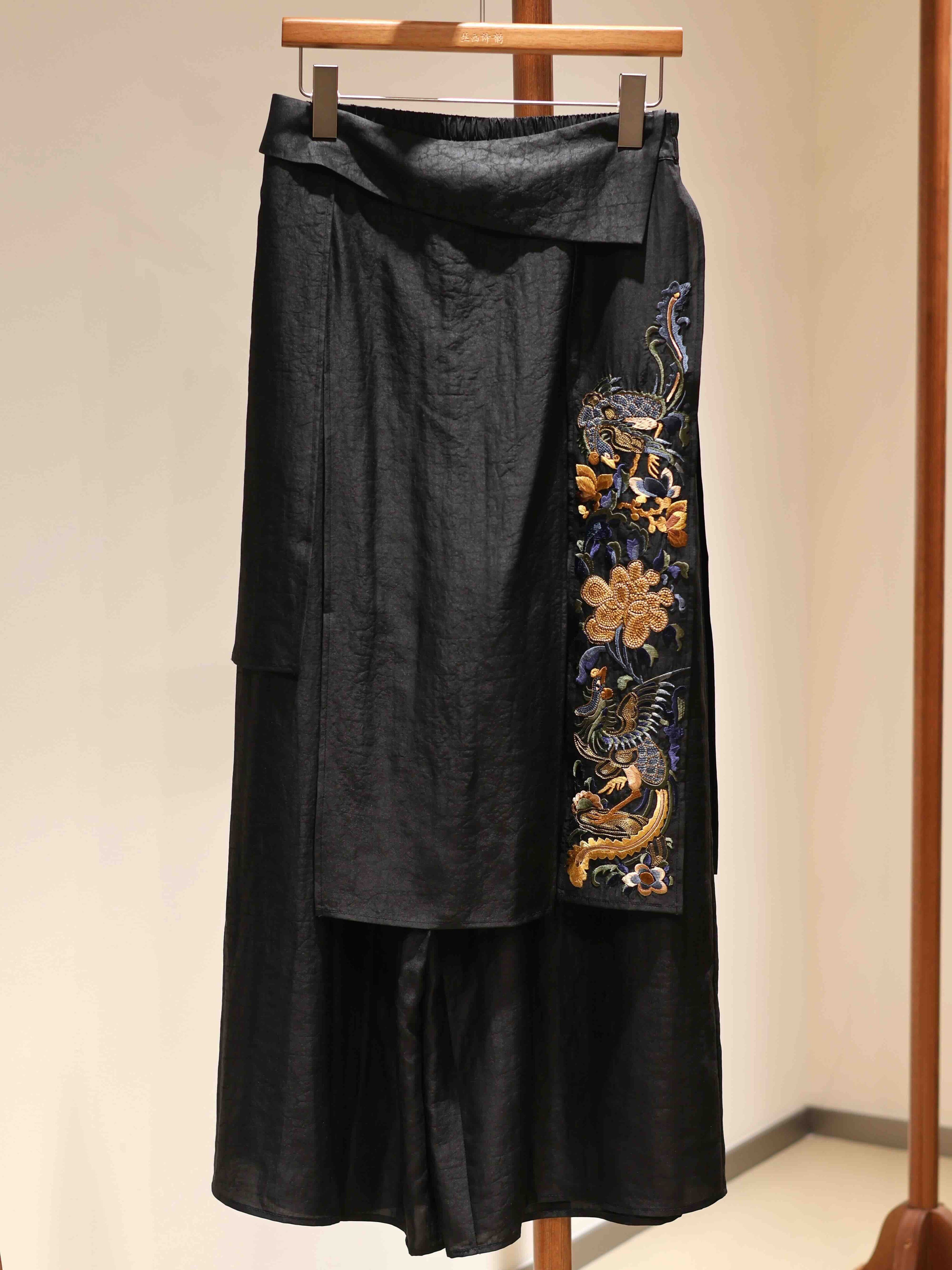 Exclusive Designer Collection, Floral Embroidery, Xiangyunsha Silk Pants
