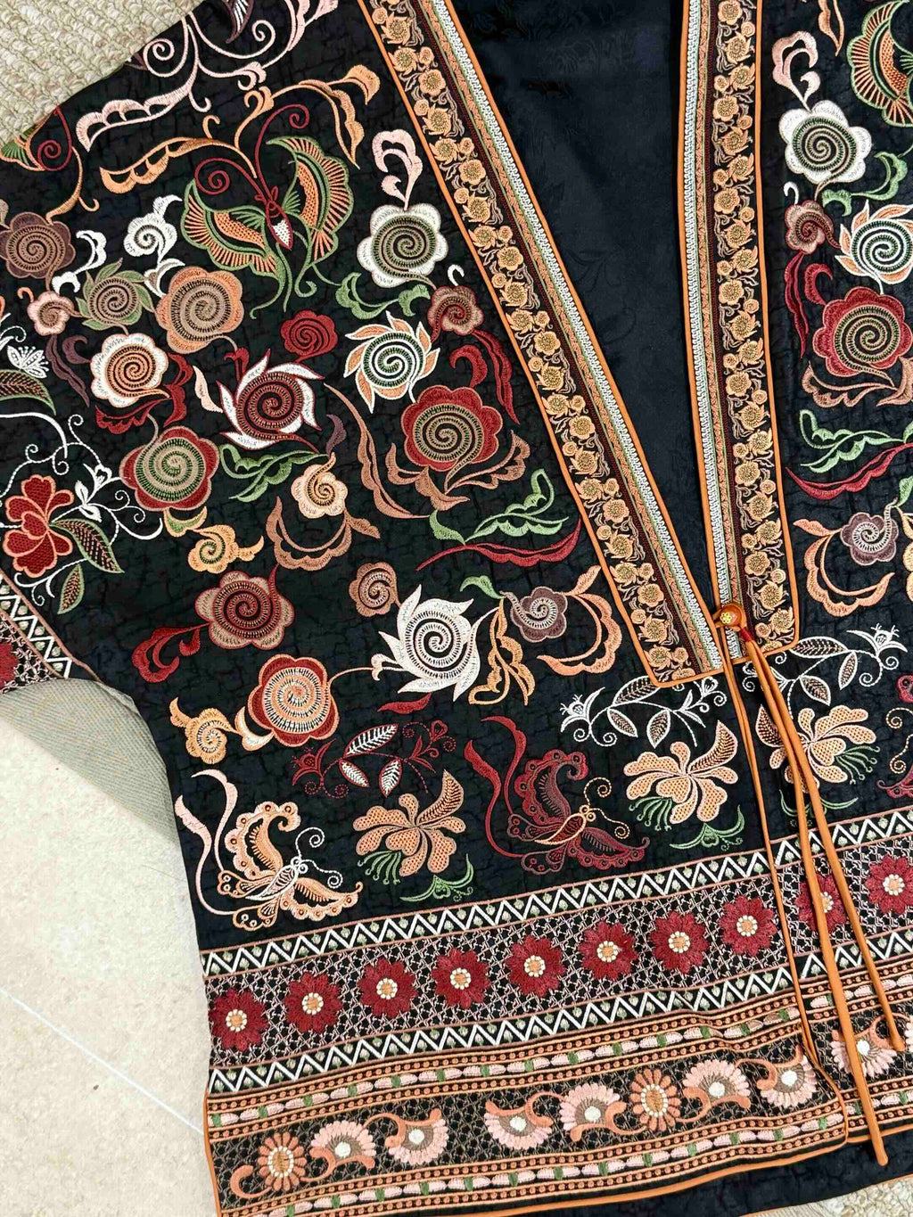 Floral Heavy Embroidery Xiangyunsha Silk Coat